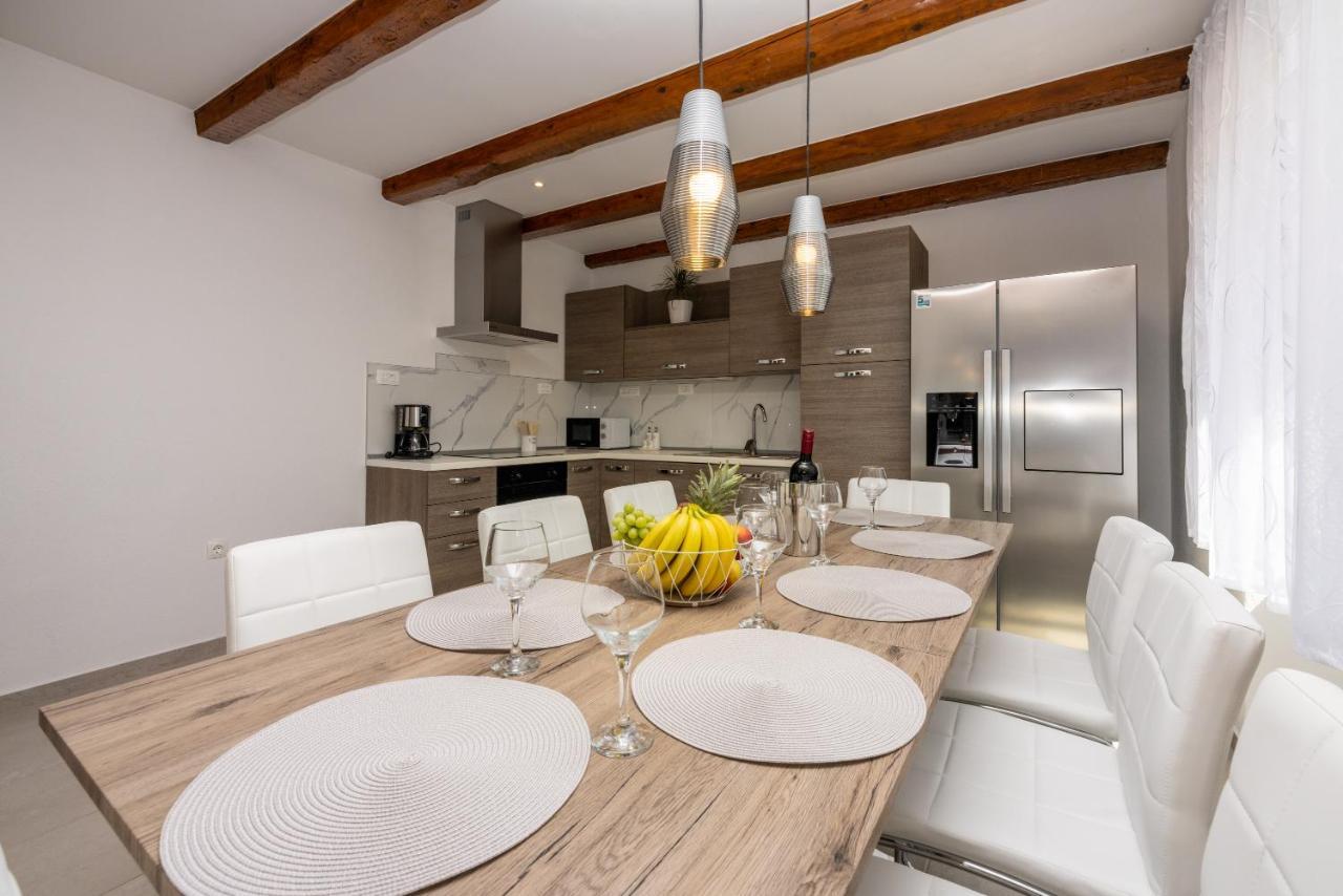 Villa Antani With Heated Pool, Sauna & Jacuzzi Crikvenica Eksteriør bilde