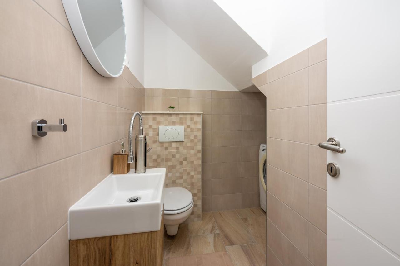 Villa Antani With Heated Pool, Sauna & Jacuzzi Crikvenica Eksteriør bilde