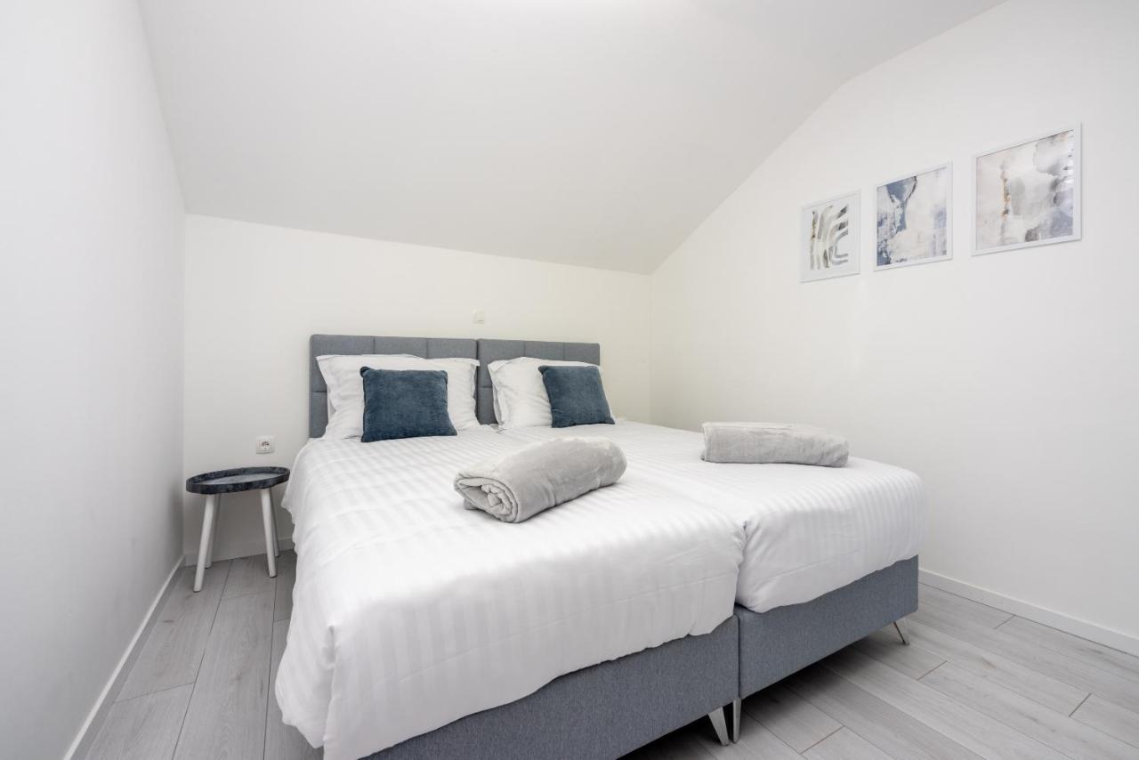 Villa Antani With Heated Pool, Sauna & Jacuzzi Crikvenica Eksteriør bilde