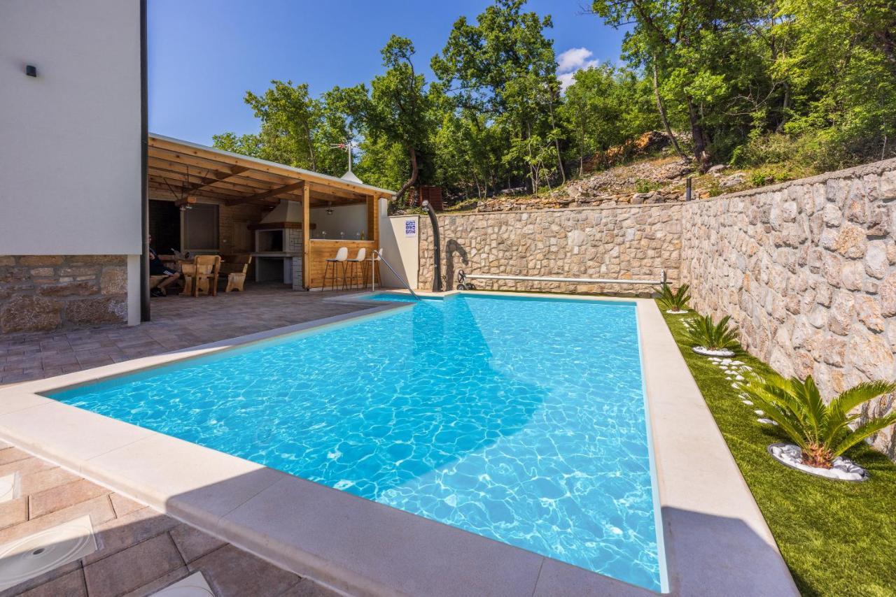 Villa Antani With Heated Pool, Sauna & Jacuzzi Crikvenica Eksteriør bilde