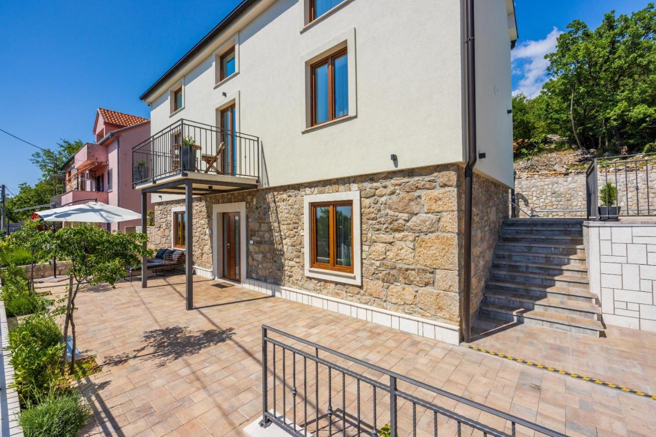 Villa Antani With Heated Pool, Sauna & Jacuzzi Crikvenica Eksteriør bilde