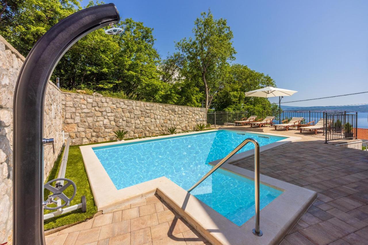 Villa Antani With Heated Pool, Sauna & Jacuzzi Crikvenica Eksteriør bilde